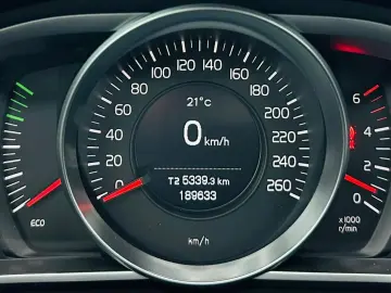 VOLVO V40 2019 2.0D E6 Garantie 12 Luni Rate Avans 0 Doar Cu