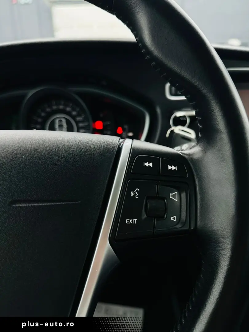 VOLVO V40 2019 2.0D E6 Garantie 12 Luni Rate Avans 0 Doar Cu