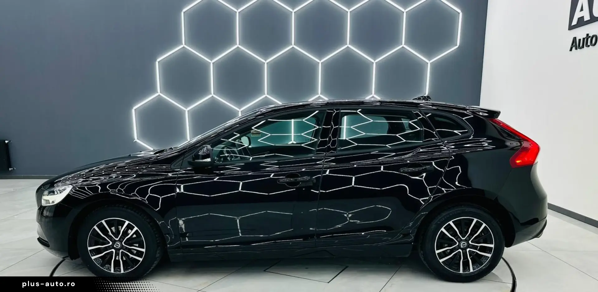 VOLVO V40 2019 2.0D E6 Garantie 12 Luni Rate Avans 0 Doar Cu