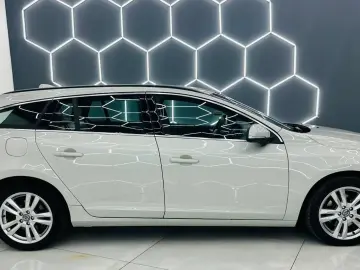 VOLVO V60 2012 2.0D E5 Garantie 12 Luni Rate Avans 0 Doar Cu