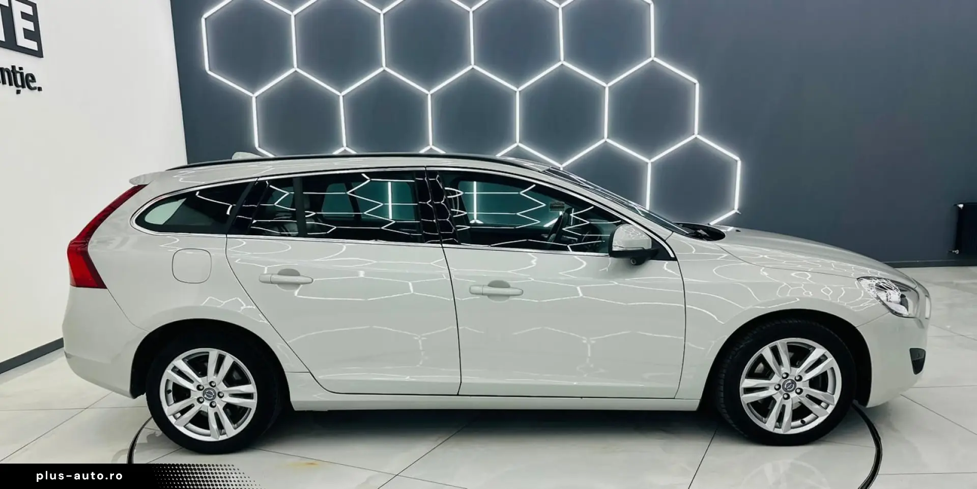 VOLVO V60 2012 2.0D E5 Garantie 12 Luni Rate Avans 0 Doar Cu