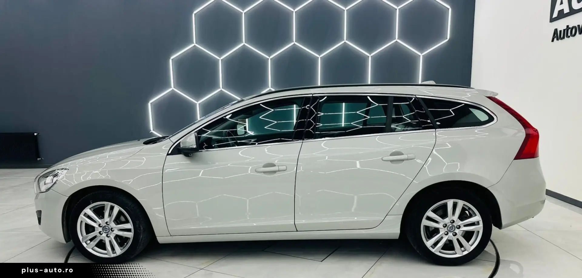 VOLVO V60 2012 2.0D E5 Garantie 12 Luni Rate Avans 0 Doar Cu