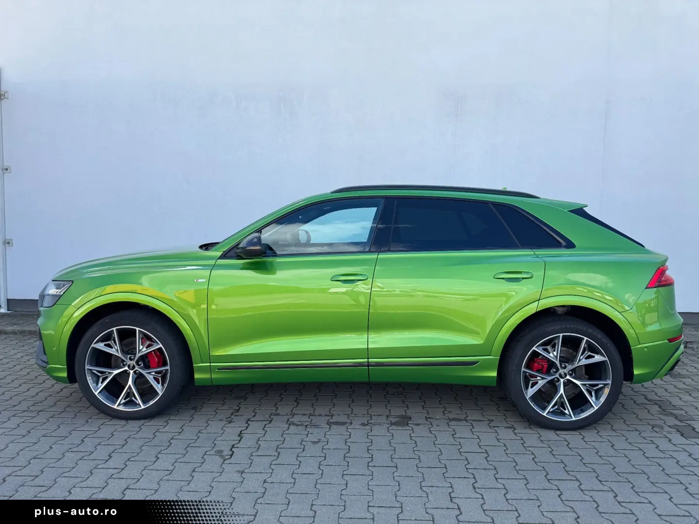 Audi Q8 S-line 286 CP