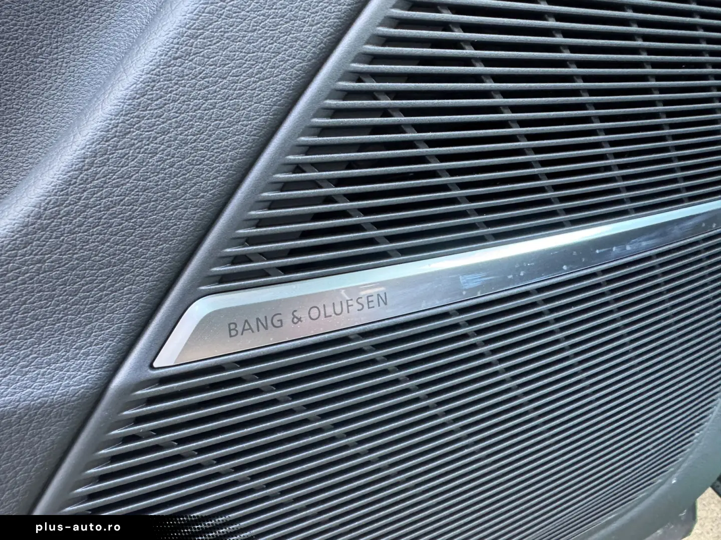 Audi Q8 S-line 286 CP