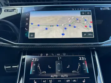 Audi Q8 S-line 286 CP