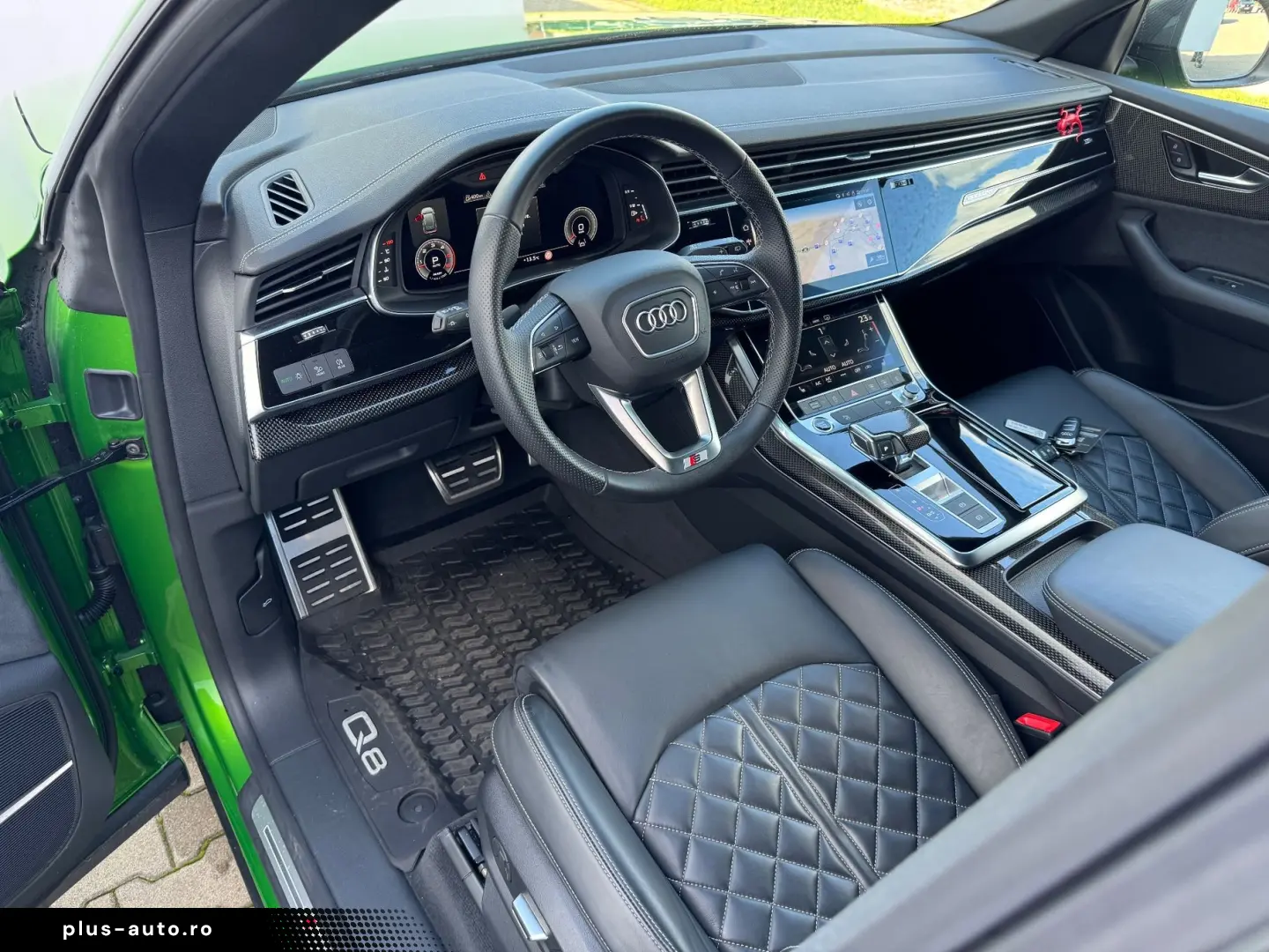 Audi Q8 S-line 286 CP