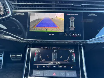 Audi Q8 S-line 286 CP