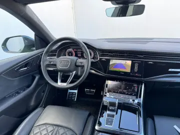 Audi Q8 S-line 286 CP