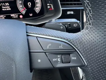 Audi Q8 S-line 286 CP