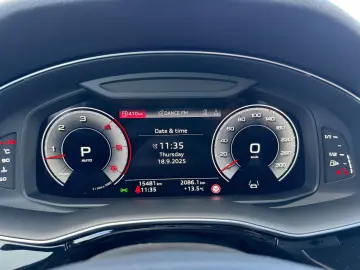 Audi Q8 S-line 286 CP