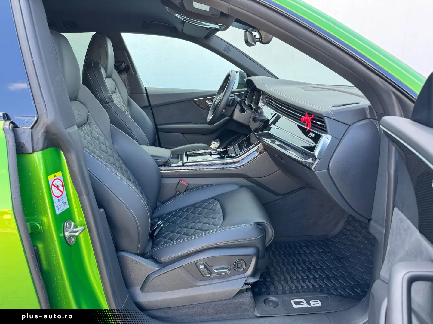 Audi Q8 S-line 286 CP