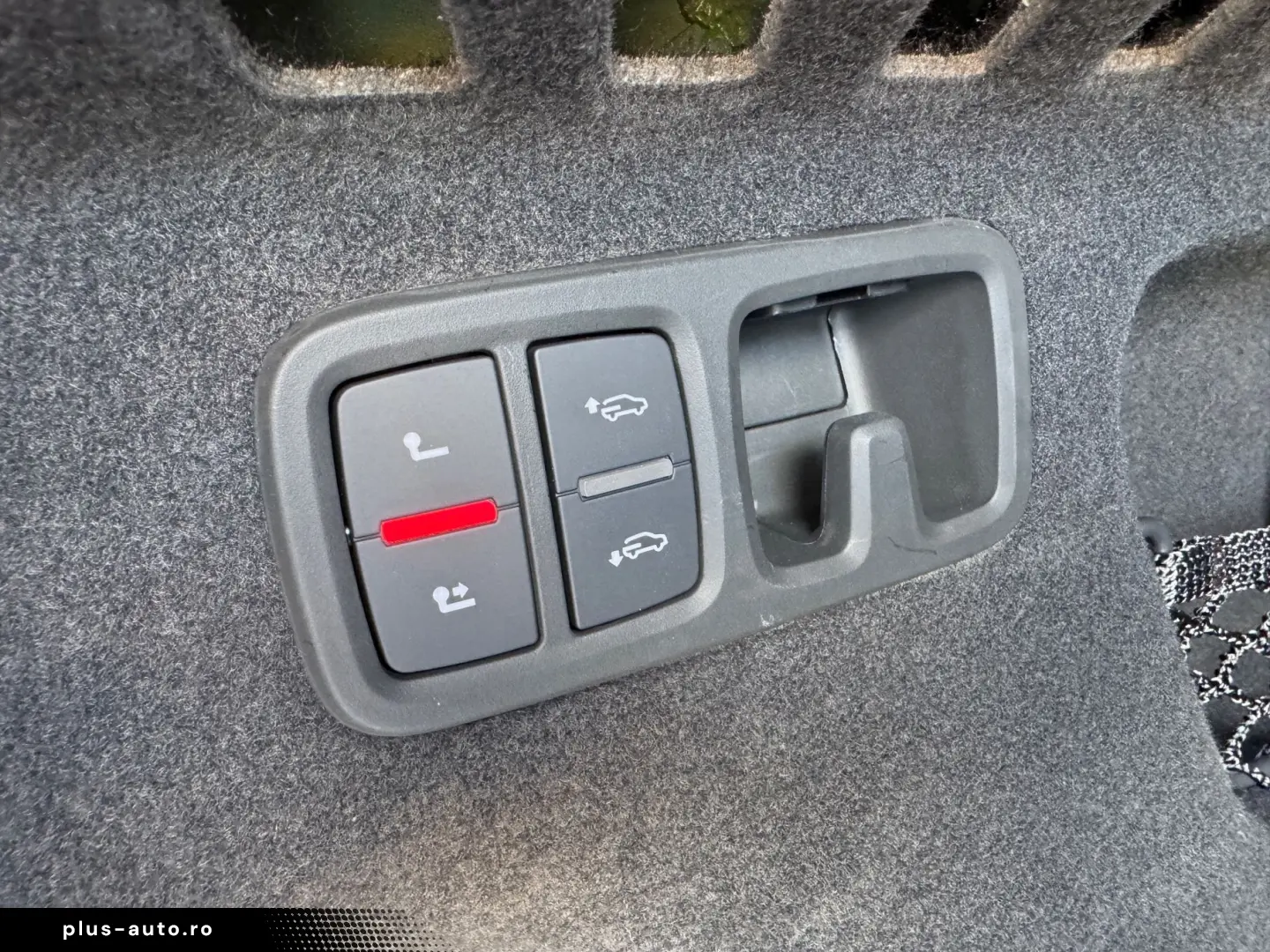 Audi Q8 S-line 286 CP