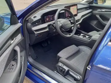 Skoda Superb Selection 4x4 - 2025 - 193CP