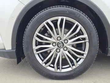 TOYOTA C-HR Hybrid  -  2.0 - 184 CP Classy