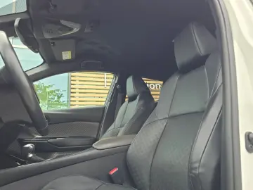 TOYOTA C-HR Hybrid  -  2.0 - 184 CP Classy