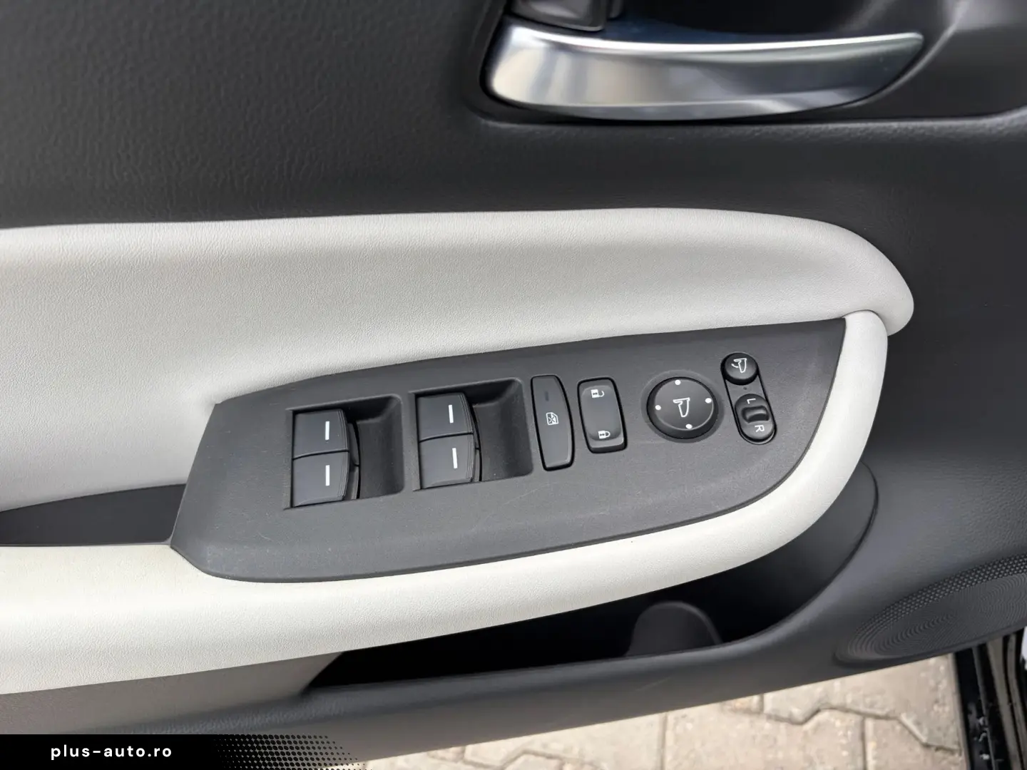 HONDA JAZZ 1.5 e HEV Executive   Car No 129