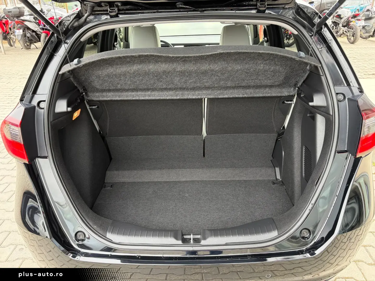 HONDA JAZZ 1.5 e HEV Executive   Car No 129