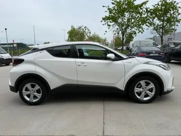 Toyota C-HR C-enter 1.8 Hybrid 122  CP