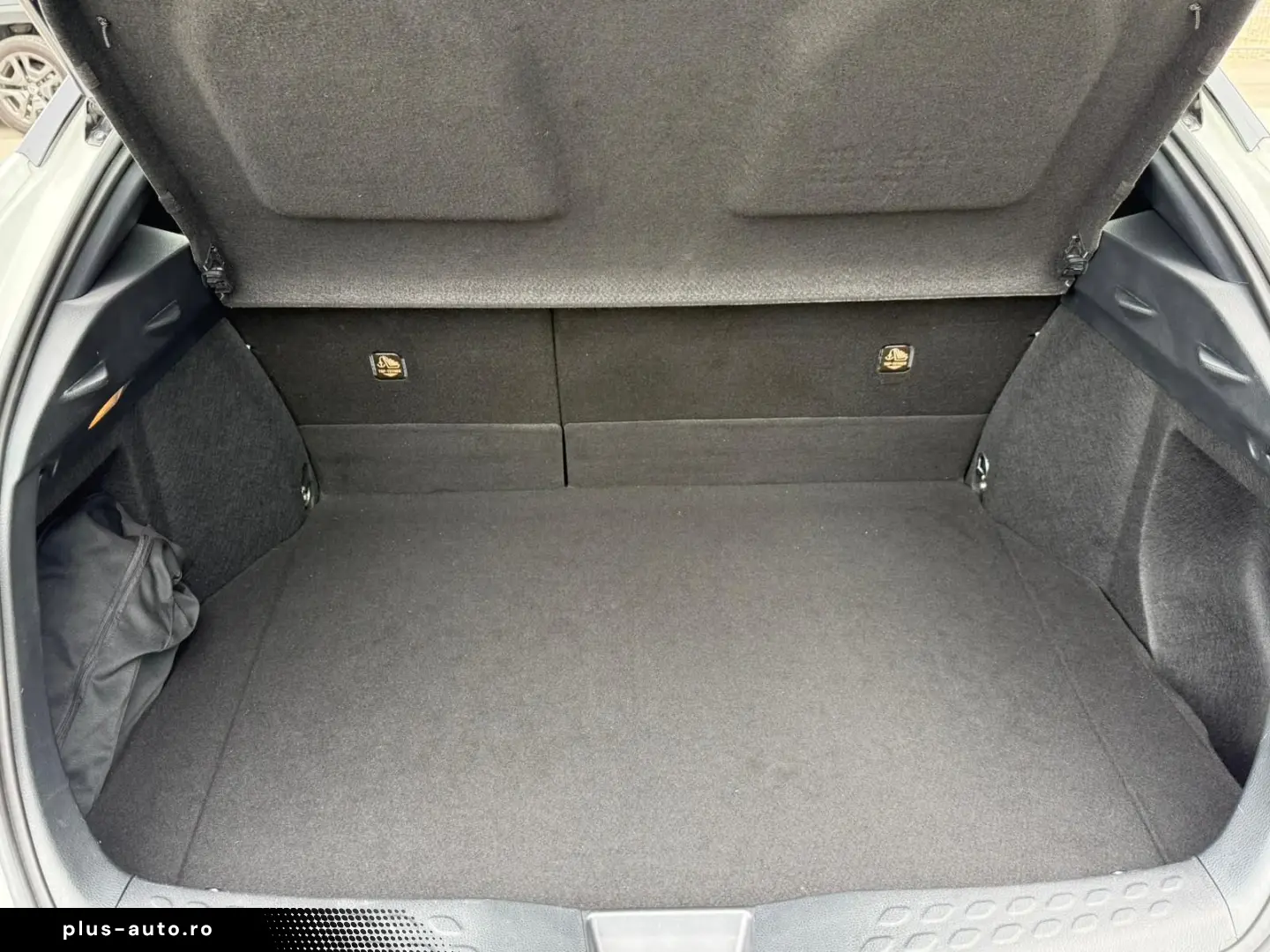 Toyota C-HR C-enter 1.8 Hybrid 122  CP