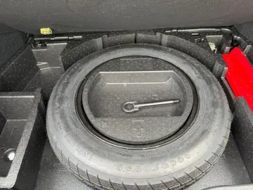 Toyota C-HR C-enter 1.8 Hybrid 122  CP