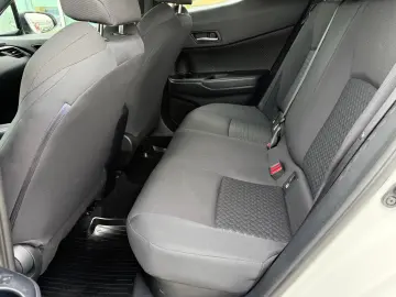 Toyota C-HR C-enter 1.8 Hybrid 122  CP