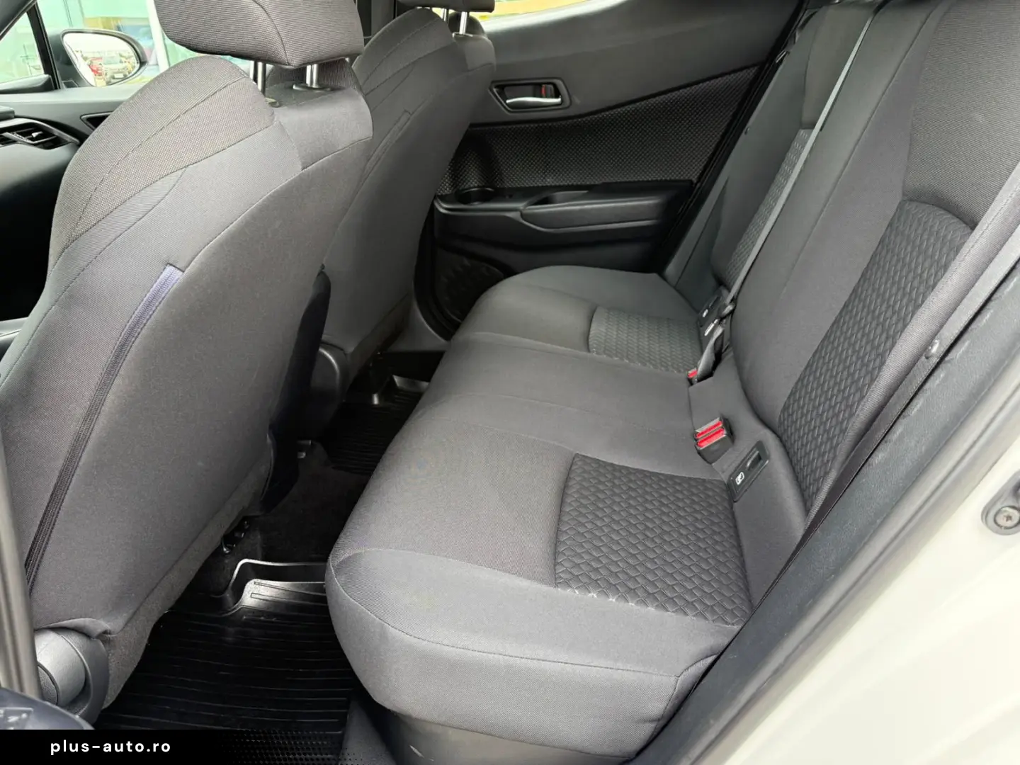 Toyota C-HR C-enter 1.8 Hybrid 122  CP