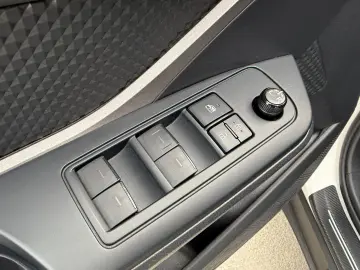 Toyota C-HR C-enter 1.8 Hybrid 122  CP