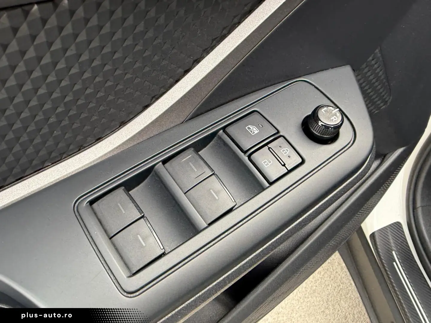 Toyota C-HR C-enter 1.8 Hybrid 122  CP