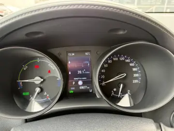 Toyota C-HR C-enter 1.8 Hybrid 122  CP