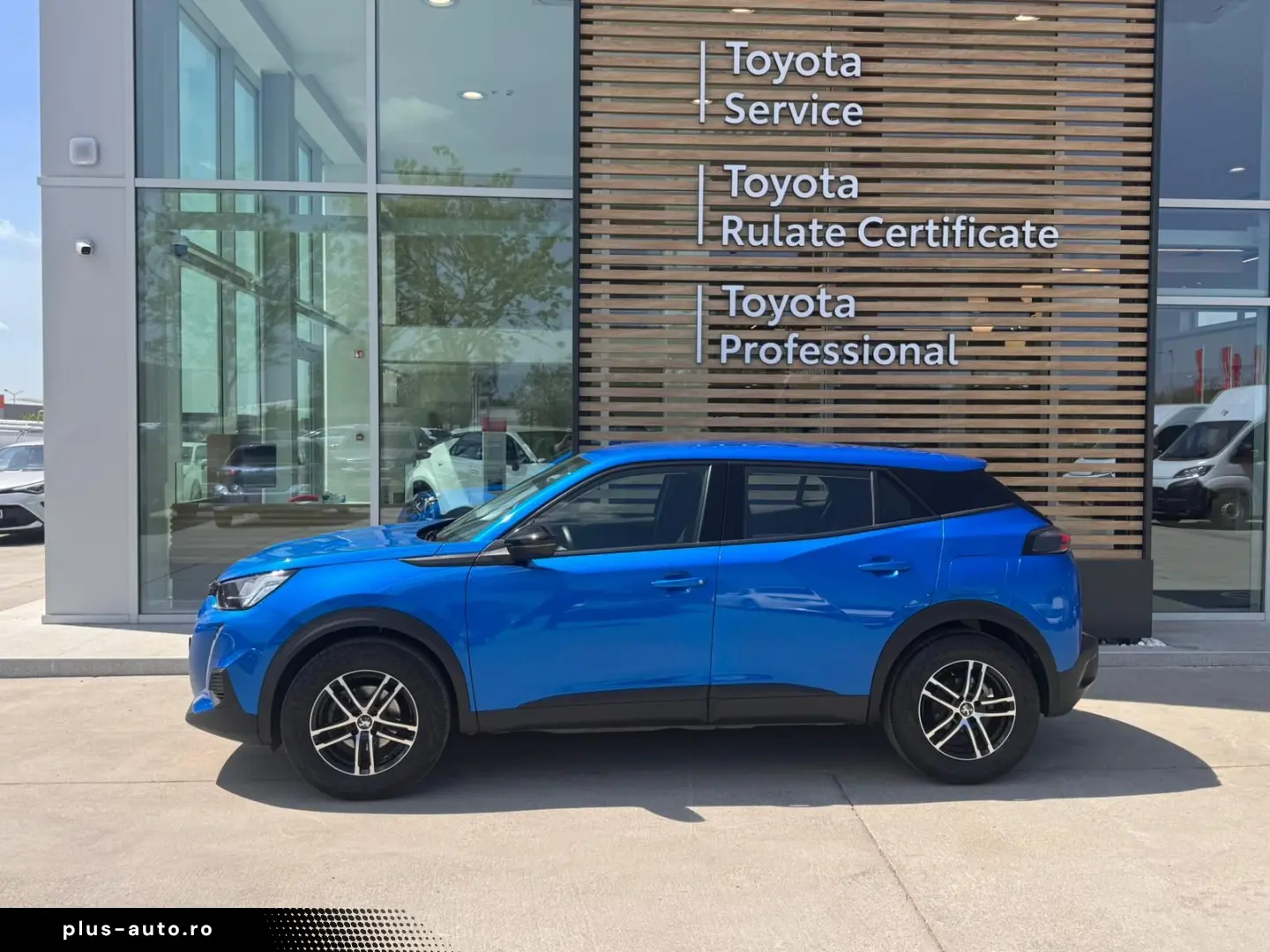 PEUGEOT 2008 1.2 PureTech 100 CP MT6 Allure