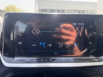 PEUGEOT 2008 1.2 PureTech 100 CP MT6 Allure