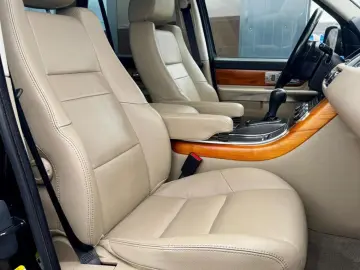 Land-Rover Range-Rover-Sport