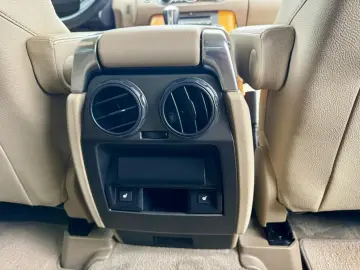 Land-Rover Range-Rover-Sport