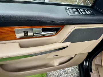 Land-Rover Range-Rover-Sport