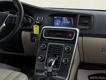 Volvo V60 2.4d Plug-in Hybrid 283CP 4x4 Automata 2013 10 Eur