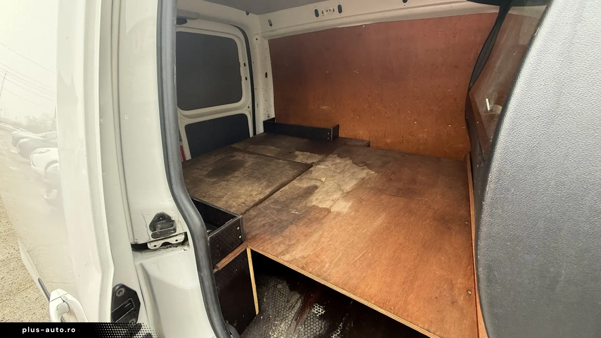 Volkswagen Caddy 1.6 TDI 102CP Automata 2011 Euro 5