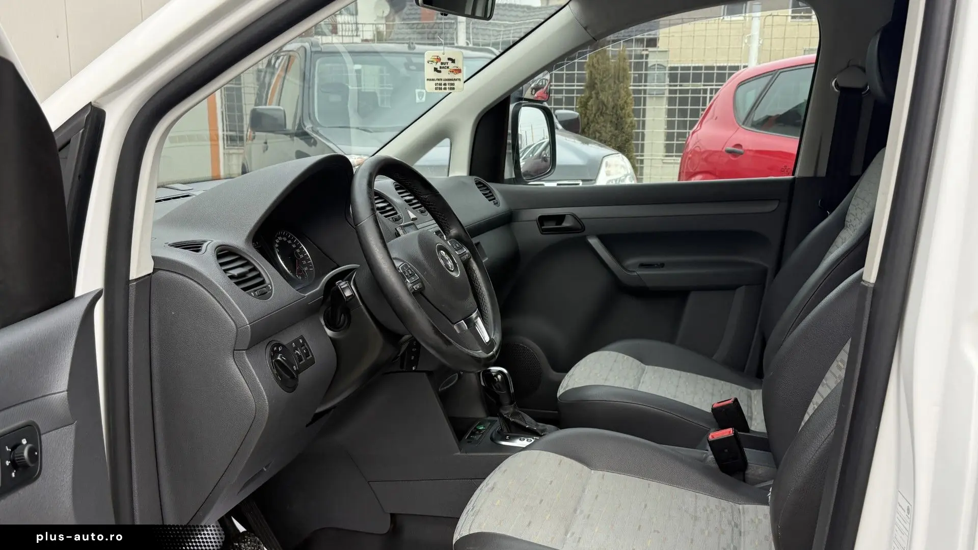 Volkswagen Caddy 1.6 TDI 102CP Automata 2011 Euro 5