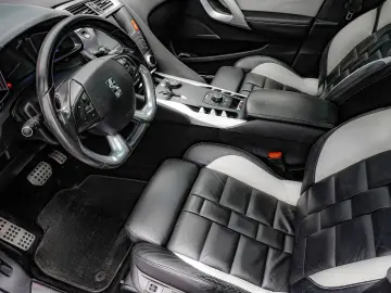 Ds-Automobiles Dsa-Ds5