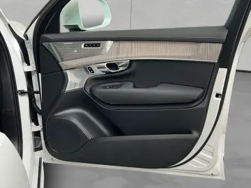 VOLVO XC90 B5 AWD Plus-Bright 7S Neues-Modell Luftfahr