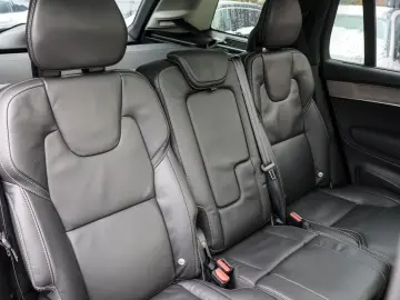 VOLVO XC90 T8 AWD Ultra Dark NP 109.220 -  Four-C 22'