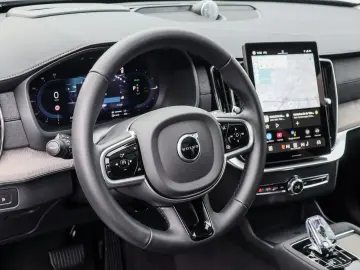 VOLVO XC90 T8 AWD Ultra Dark NP 109.220 -  Four-C 22'