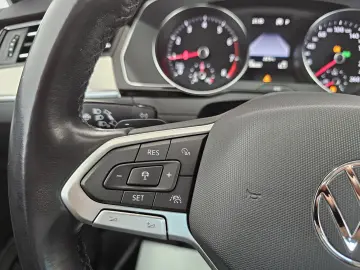 Volkswagen Passat 1.5 TSI ACT DSG Highline