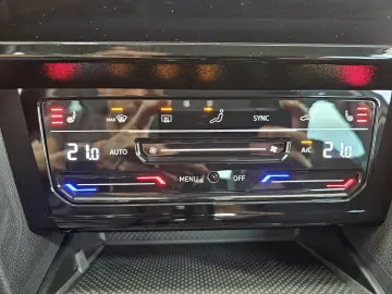 Volkswagen Passat 1.5 TSI ACT DSG Highline