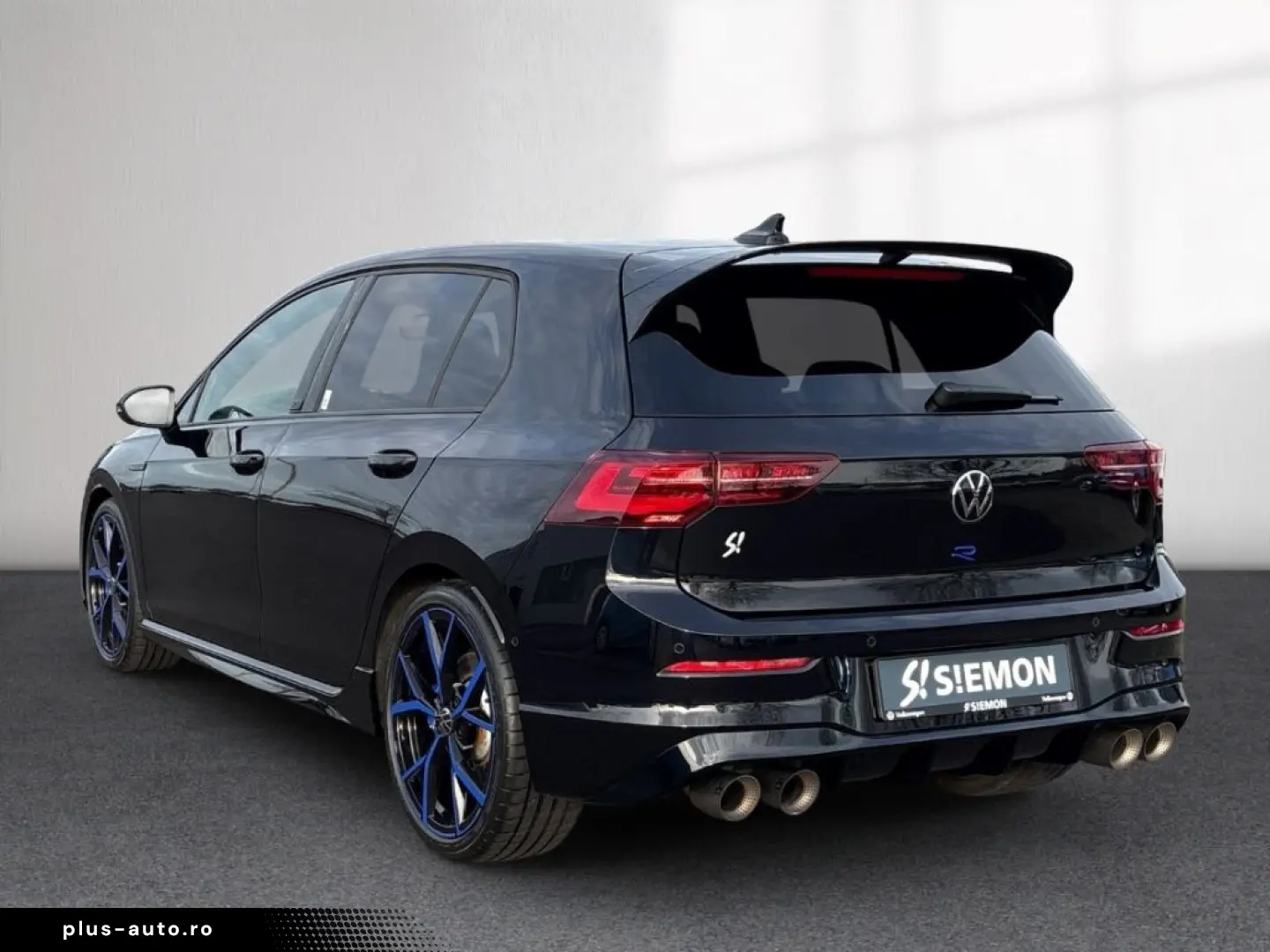VW Golf R 20 Years IQ.LIGHT Akra Carbon 270kmh RKam