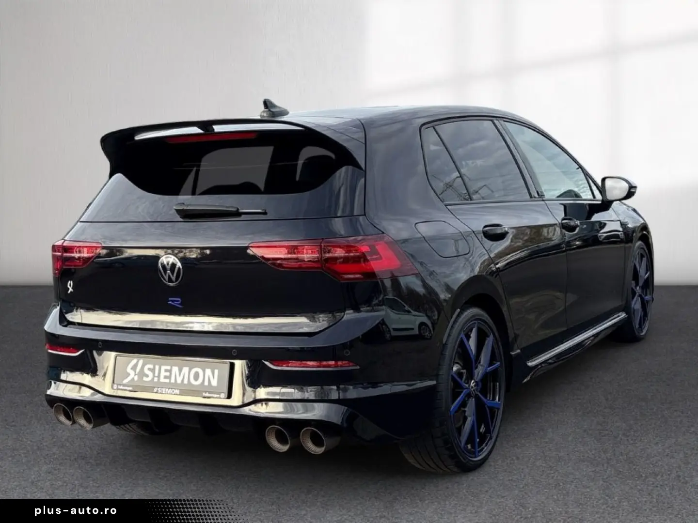 VW Golf R 20 Years IQ.LIGHT Akra Carbon 270kmh RKam