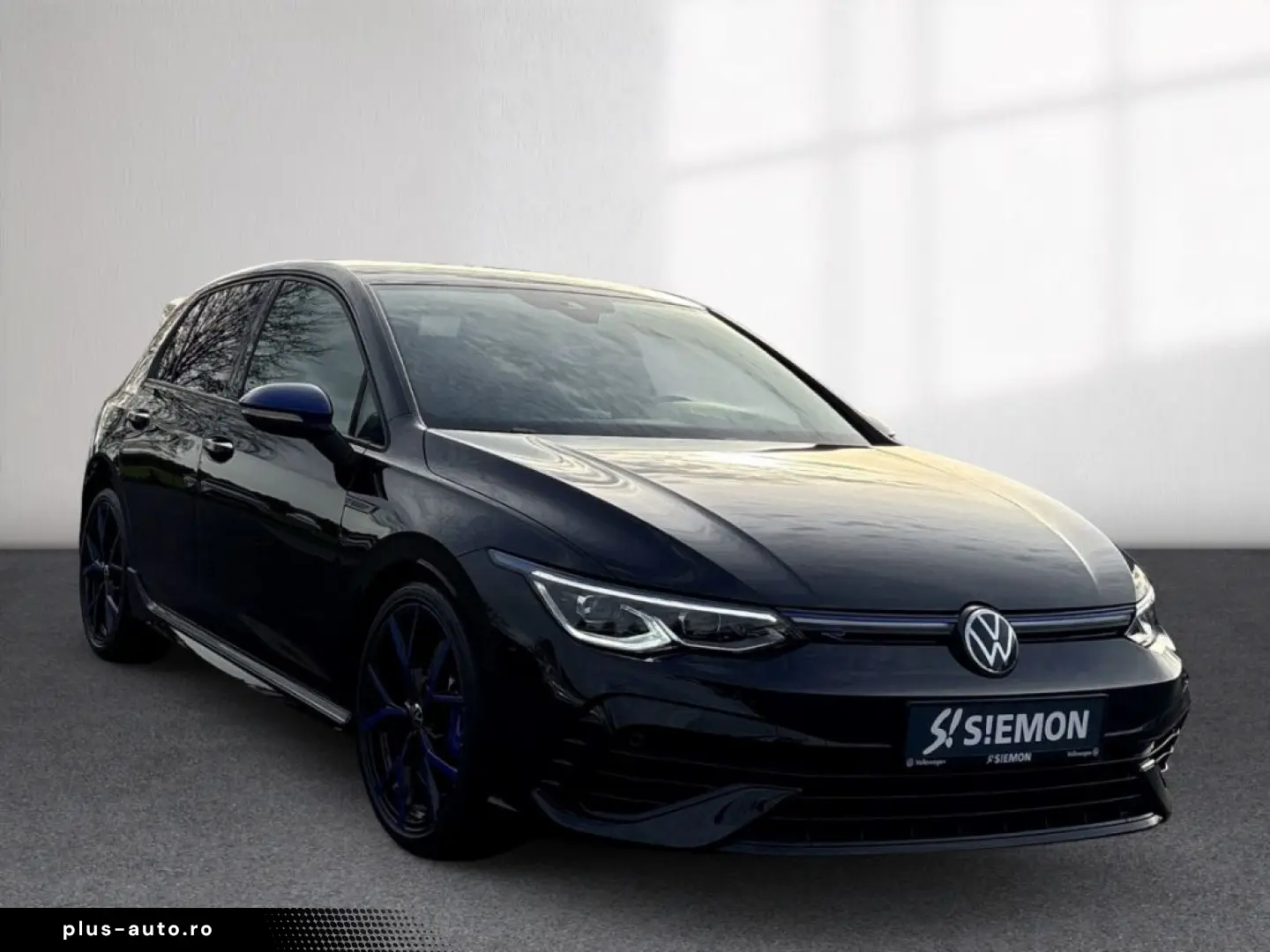 VW Golf R 20 Years IQ.LIGHT Akra Carbon 270kmh RKam