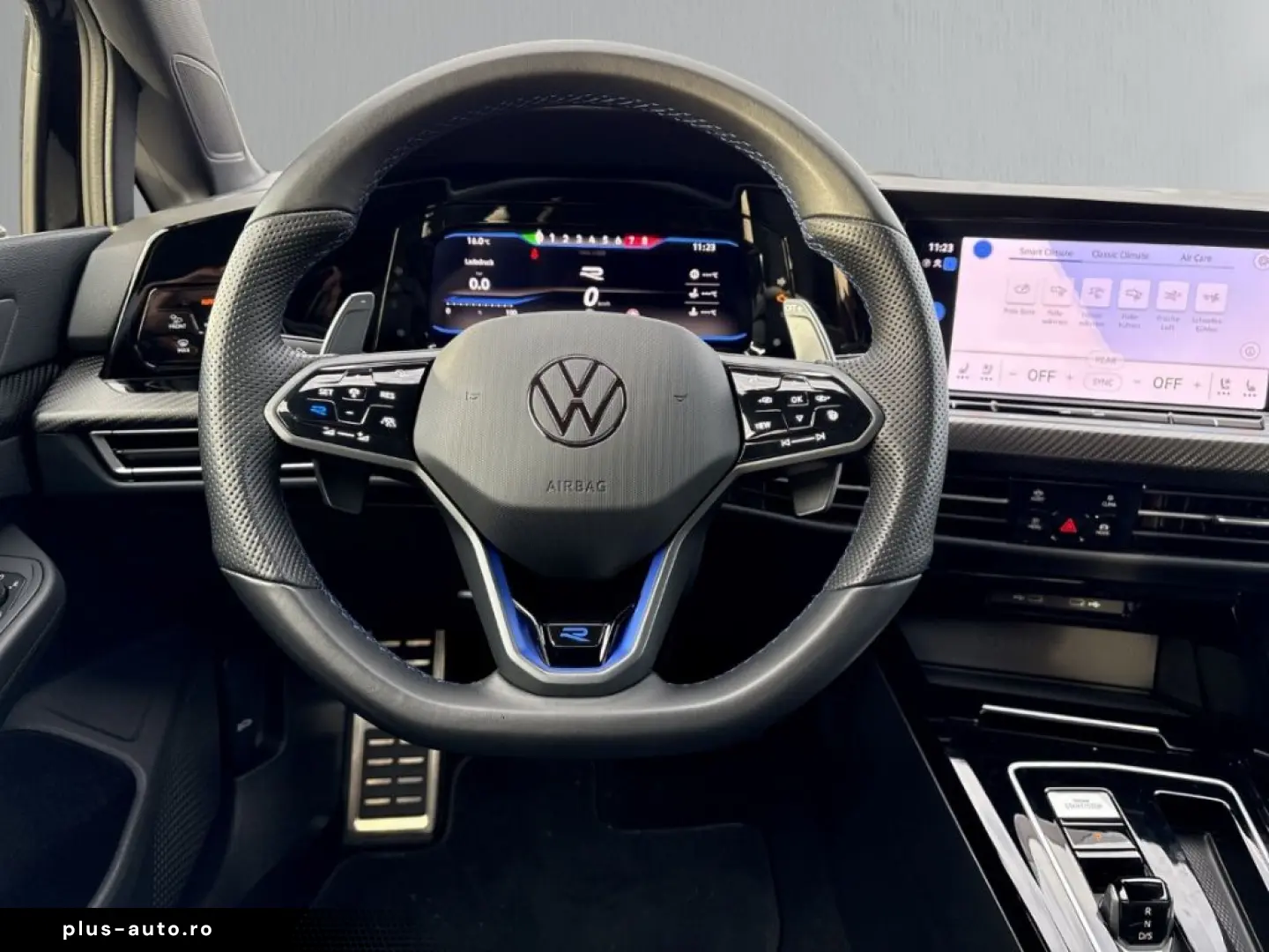 VW Golf R 20 Years IQ.LIGHT Akra Carbon 270kmh RKam