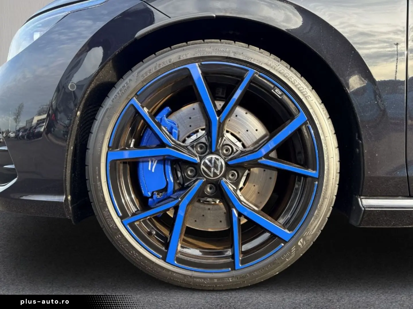 VW Golf R 20 Years IQ.LIGHT Akra Carbon 270kmh RKam