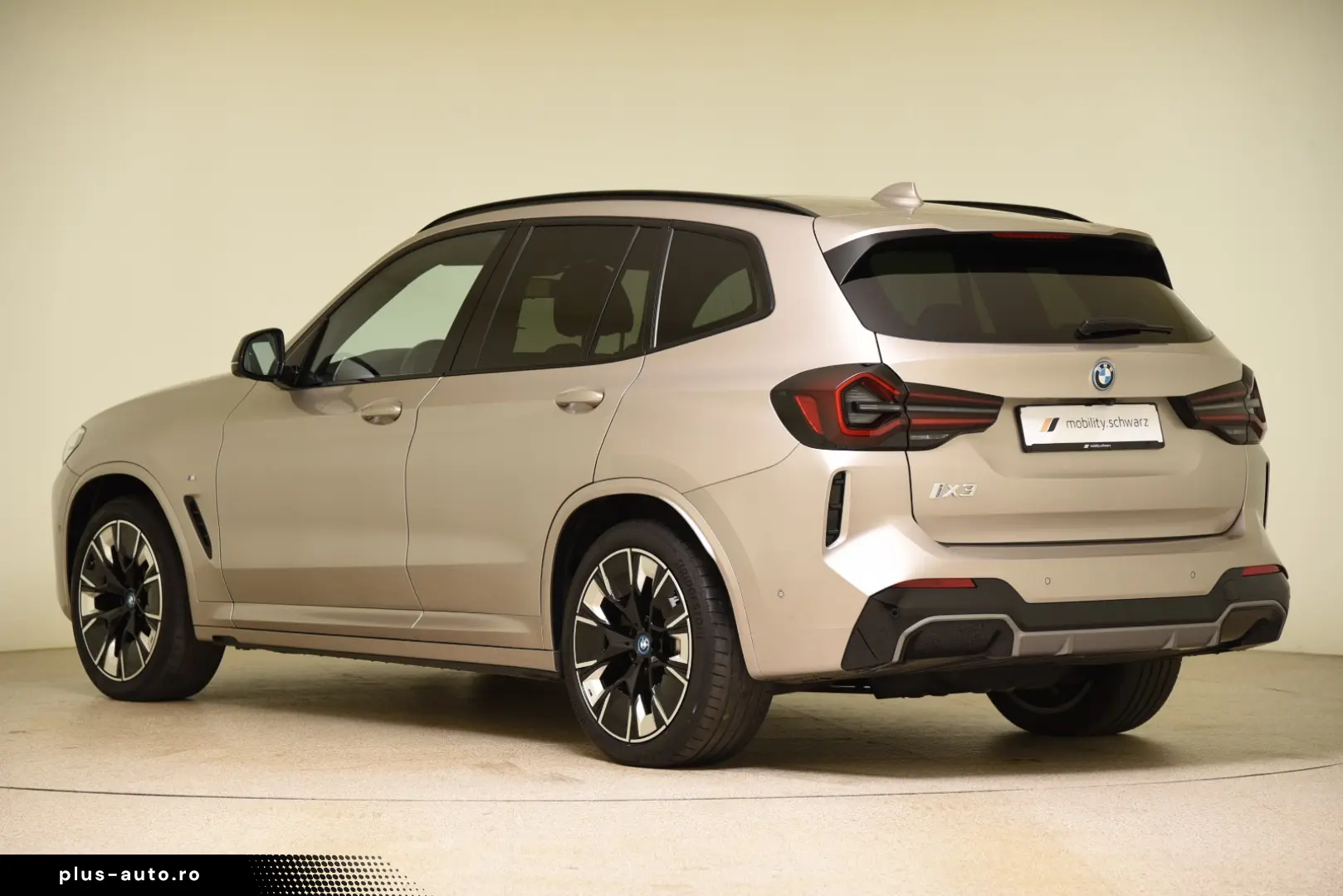 BMW iX3 - Garantie pana 12-2026