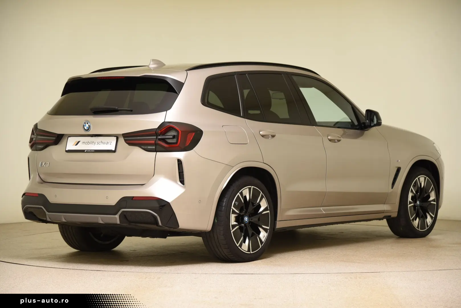 BMW iX3 - Garantie pana 12-2026